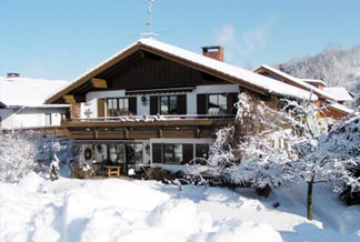 tl_files/content/bilder/haus-winter.jpg