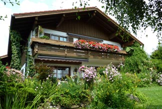 tl_files/content/martin/hausvorn-324-218.jpg